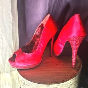 Stylish Fuschia - Stone covered heels